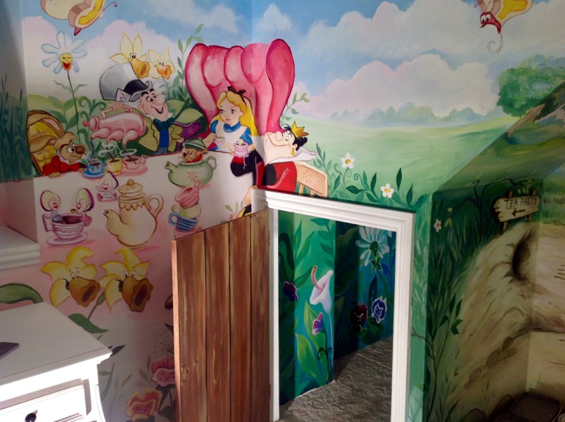 alice in wonderland mural