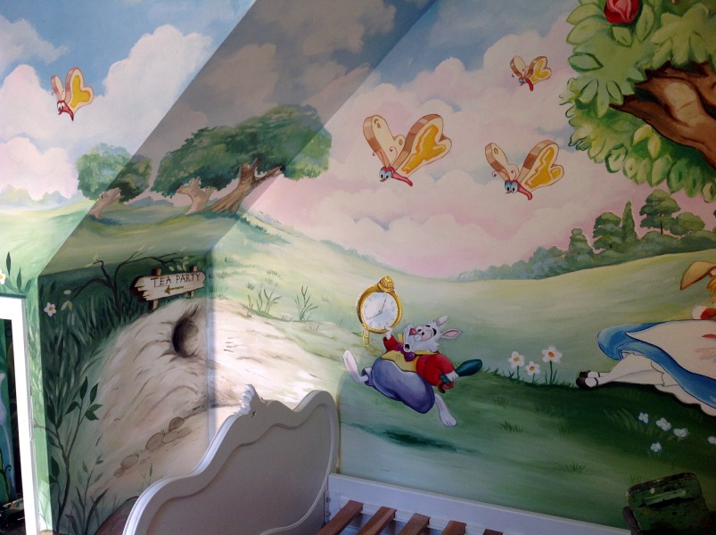 alice in wonderland mural